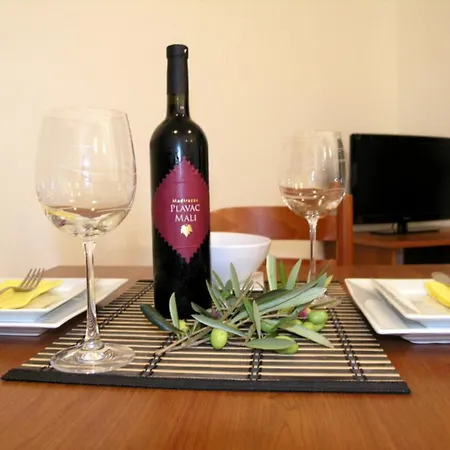 Aurelius - Relaxing With Gorgeous View Τρογκίρ