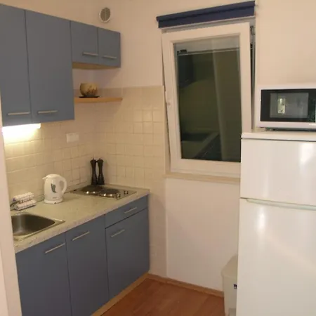 Aurelius - Relaxing With Gorgeous View Τρογκίρ